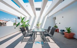 Grand Wave Luxury Suites, Nea Flogita, Kassandra