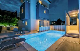 V Luxury Apartments  With Pool, Siviri, Kassandra