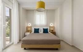 V Luxury Apartments  With Pool, Siviri, Kassandra