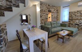 Pavlina's Green House, Agios Nikolaos, Sithonia