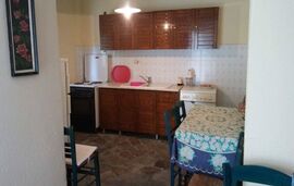 Agios Nikolaos Small House, Agios Nikolaos, Sithonia