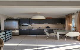 Evita Stylish Beachfront Maisonette, Polichrono, Kassandra