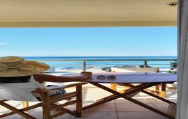 Evita Stylish Beachfront Maisonette, Polichrono, Kassandra