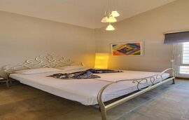 Evita Stylish Beachfront Maisonette, Polichrono, Kassandra