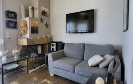 Evita Stylish Beachfront Maisonette, Polichrono, Kassandra