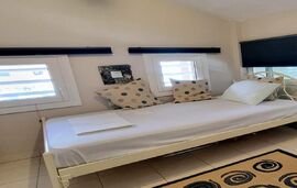 Evita Stylish Beachfront Maisonette, Polichrono, Kassandra