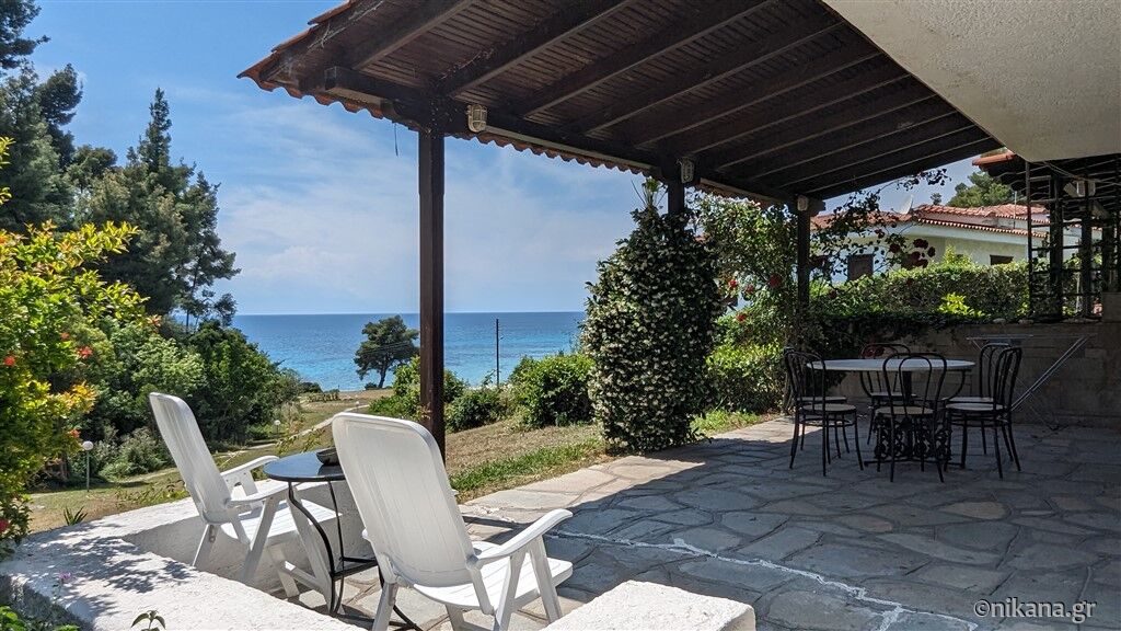 Nemesis House, Elani, Kassandra