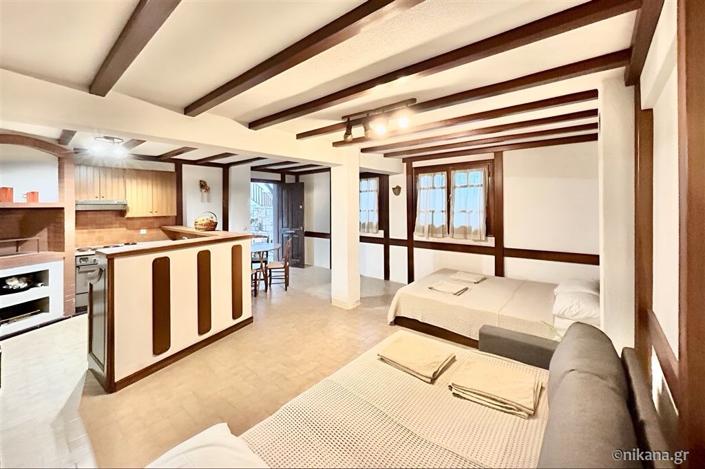 Nikolas Villa, Hanioti, Kassandra, 11 Bed Apartment, Three-level