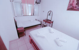 Tsanos Apartments, Nidri, Lefkada, 5 Bed Apartment