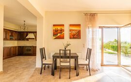 Olivia Villa, Kriopigi, Kassandra