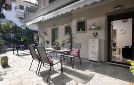 Elzo Home, Neos Marmaras, Sithonia