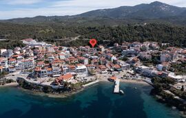 Elzo Home, Neos Marmaras, Sithonia