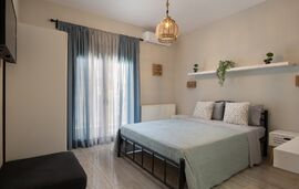 Elzo Home, Neos Marmaras, Sithonia