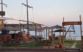 le chocolate villa paralia vrasna thessaloniki 24