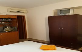 le chocolate villa paralia vrasna thessaloniki 3 bed studio no. 8 (9)