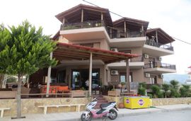 le chocolate villa paralia vrasna thessaloniki 3