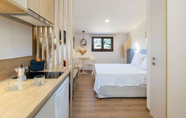 Aether Green Apartments, Nea Rodha, Athos