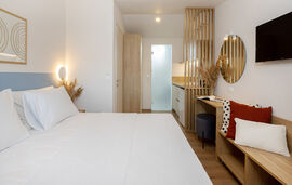 Aether Green Apartments, Nea Rodha, Athos