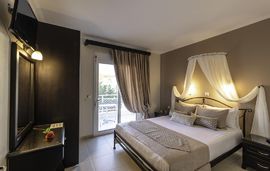 Niki Apartments, Golden Beach, Tassos, 4 Bed Apartment (4+1)