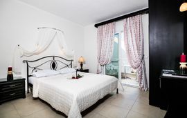 Niki Apartments, Golden Beach, Tassos, 4 Bed Apartment (4+1)