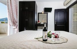 Niki Apartments, Golden Beach, Tassos, 4 Bed Apartment (4+1)