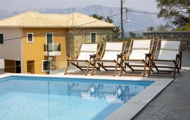 Bee Apartments, Nikiana, Lefkada