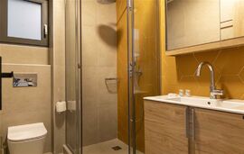 Bee Apartments, Nikiana, Lefkada