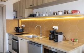 Bee Apartments, Nikiana, Lefkada