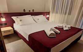 Bee Apartments, Nikiana, Lefkada