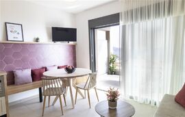 Bee Apartments, Nikiana, Lefkada