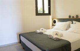 Bee Apartments, Nikiana, Lefkada