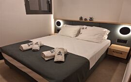 Bee Apartments, Nikiana, Lefkada