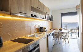 Bee Apartments, Nikiana, Lefkada