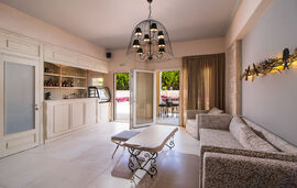 Neikos Luxury Suites, Hanioti, Kassandra