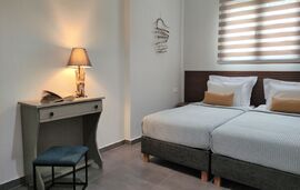 Katerina Pansion, Ouranoupolis, Athos