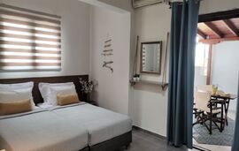 Katerina Pansion, Ouranoupolis, Athos