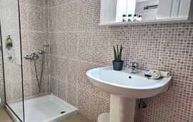 Katerina Pansion, Ouranoupolis, Athos