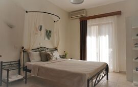 Katerina Pansion, Ouranoupolis, Athos