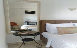 Katerina Pansion, Ouranoupolis, Athos