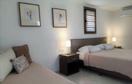 Katerina Pansion, Ouranoupolis, Athos