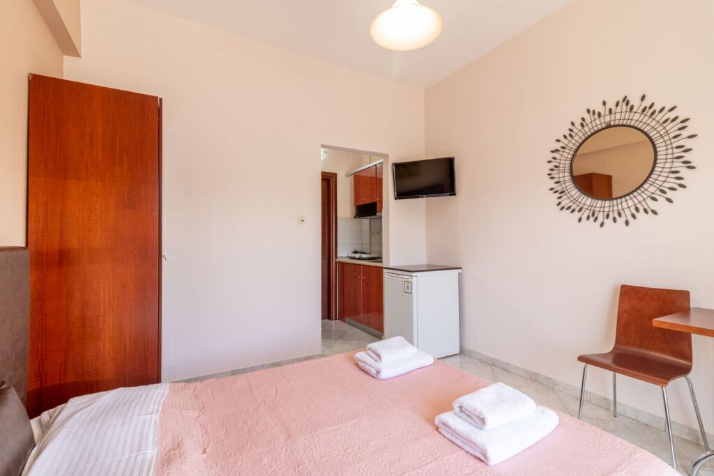 Iliadis House, Sarti, Sithonia, 2 Bed Studio No. 11