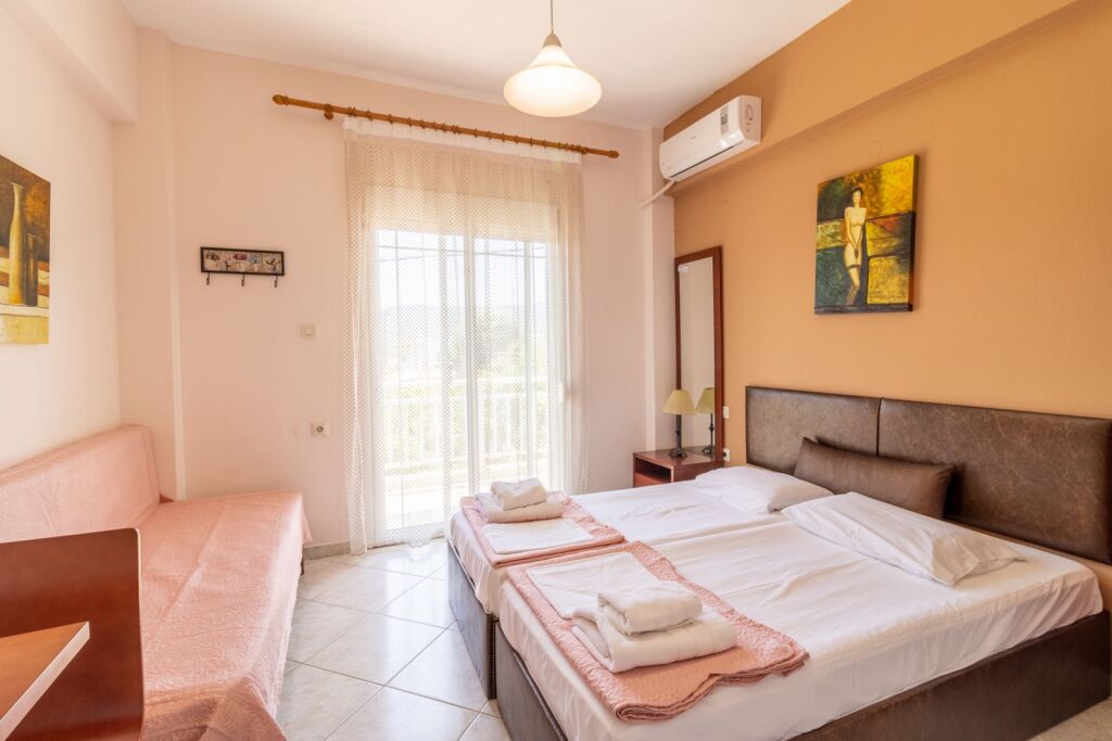 Iliadis House, Sarti, Sithonia, 3 Bed Studio No. 13