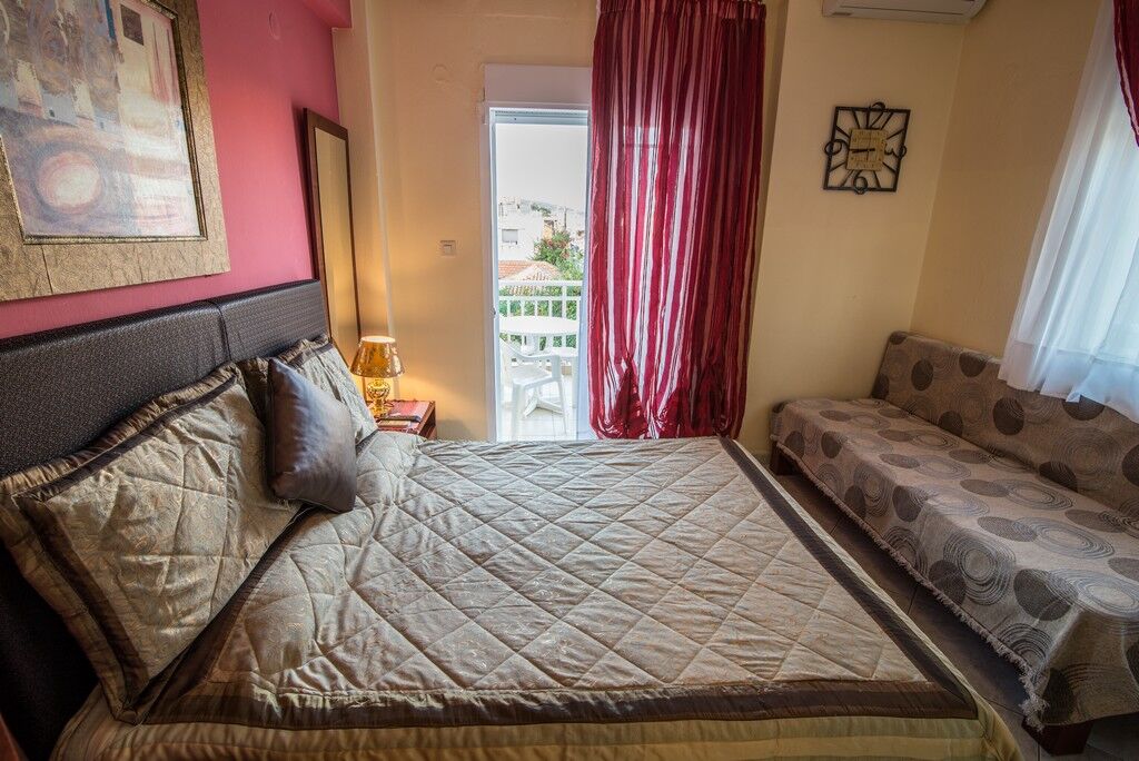 Iliadis House, Sarti, Sithonia, 3 Bed Studio No. 18