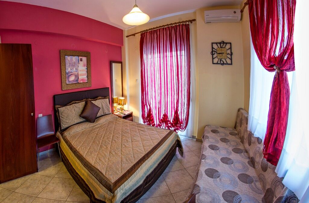 Iliadis House, Sarti, Sithonia, 3 Bed Studio No. 18