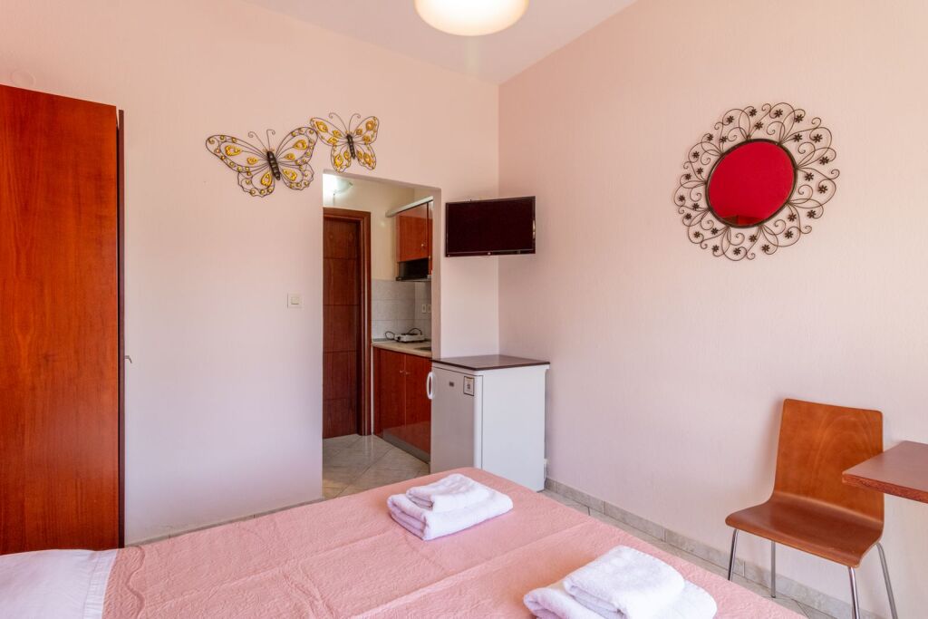 Iliadis House, Sarti, Sithonia, 2 Bed Studio No. 2