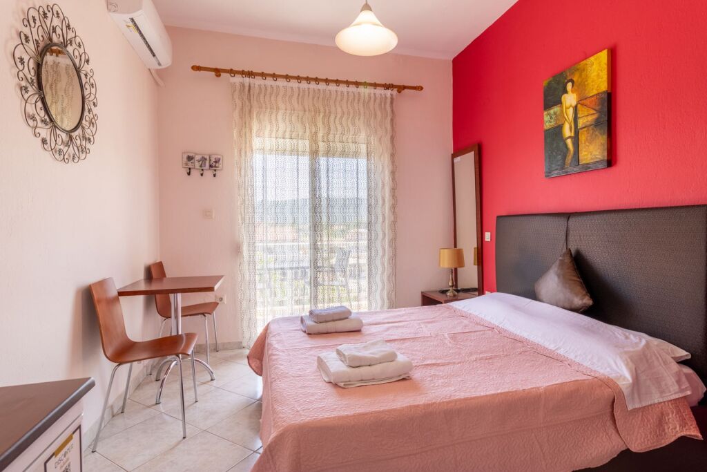 Iliadis House, Sarti, Sithonia, 2 Bed Studio No. 2