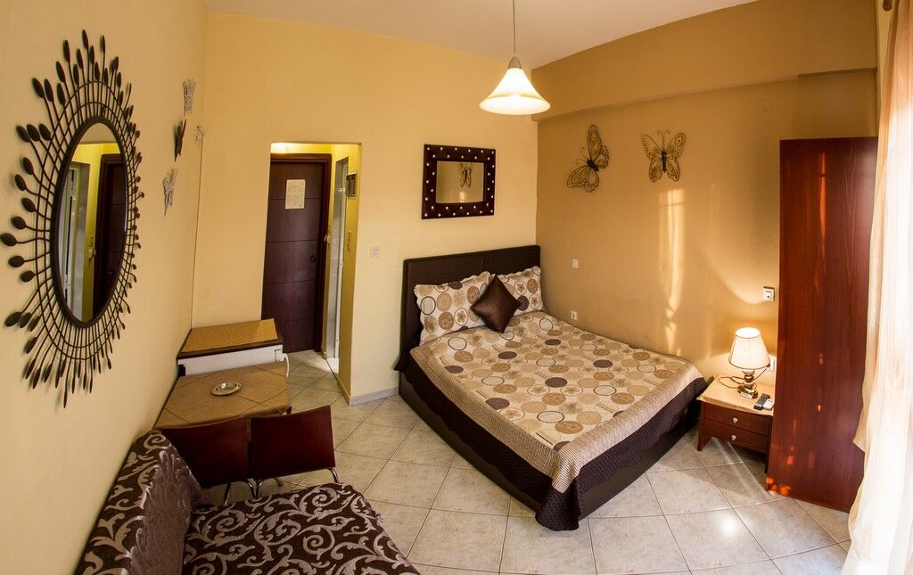 Iliadis House, Sarti, Sithonia, 3 Bed Studio No. 3