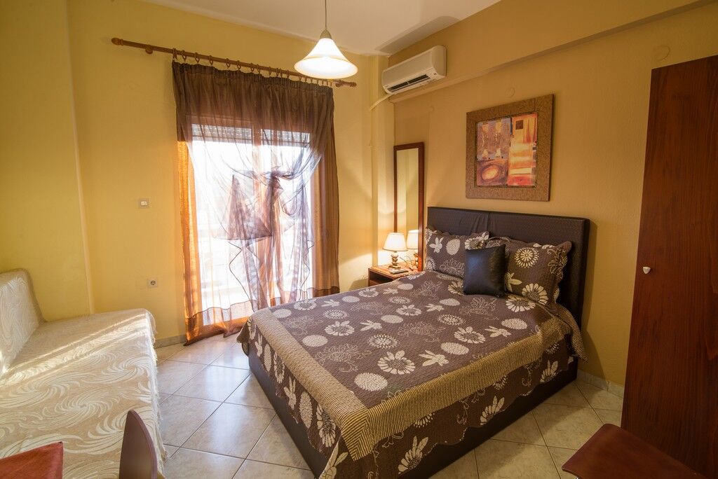 Iliadis House, Sarti, Sithonia, 3 Bed Studio No. 4