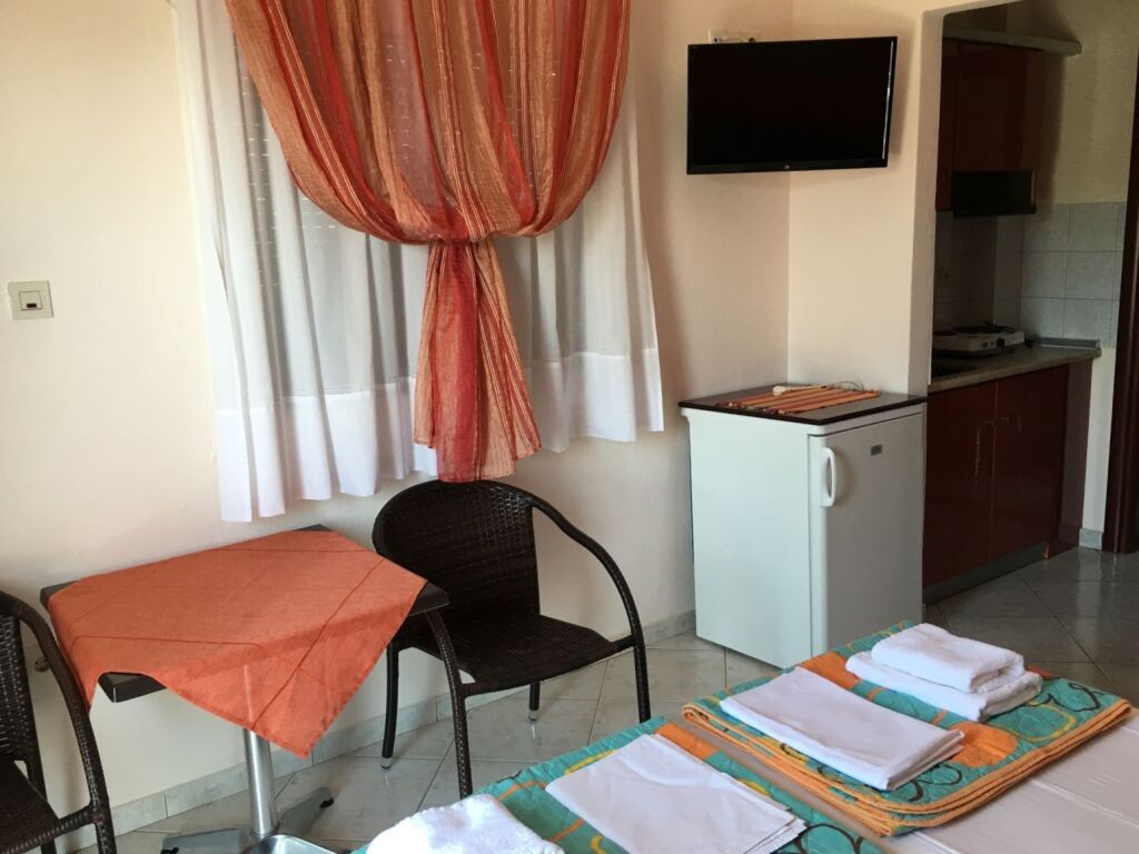 Iliadis House, Sarti, Sithonia, 2 Bed Studio No. 5