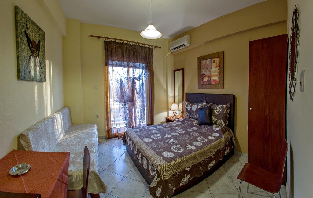 Iliadis House, Sarti, Sithonia, 3 Bed Studio No. 7